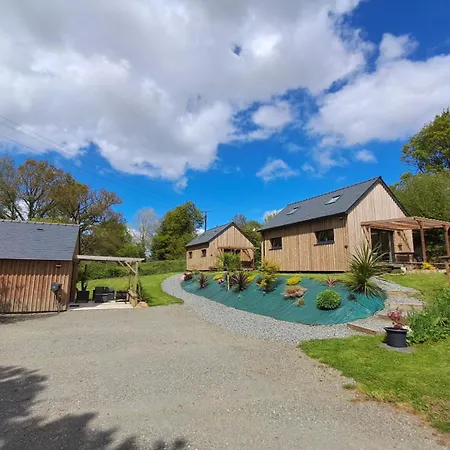 Chalets De Pont Cob Avec Spa Gouezec Exterior photo