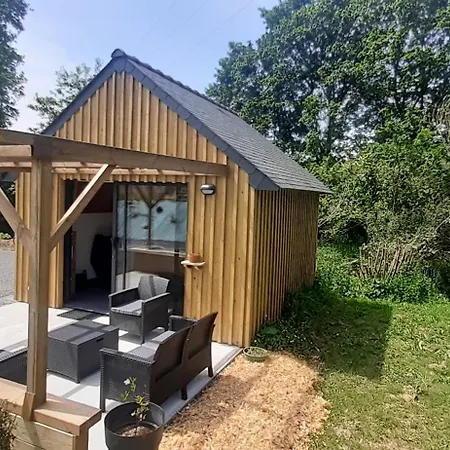 Chalets De Pont Cob Avec Spa Gouezec Exterior photo